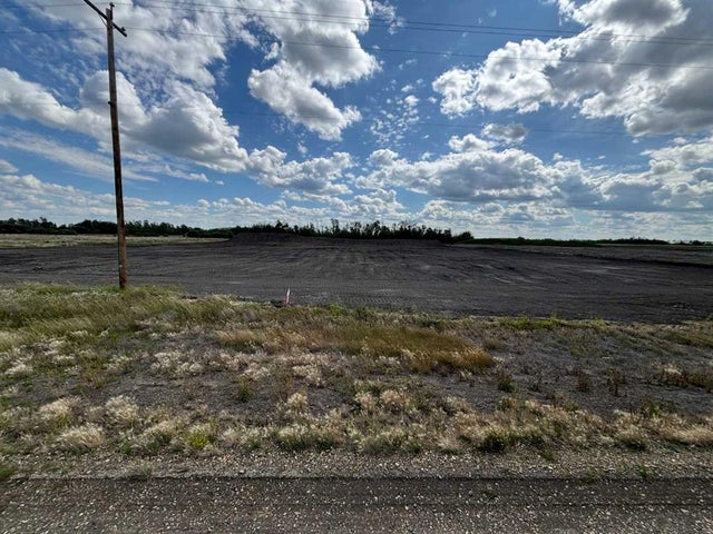 9 West Hill Drive, Rural Peace No. 135, M.D. of