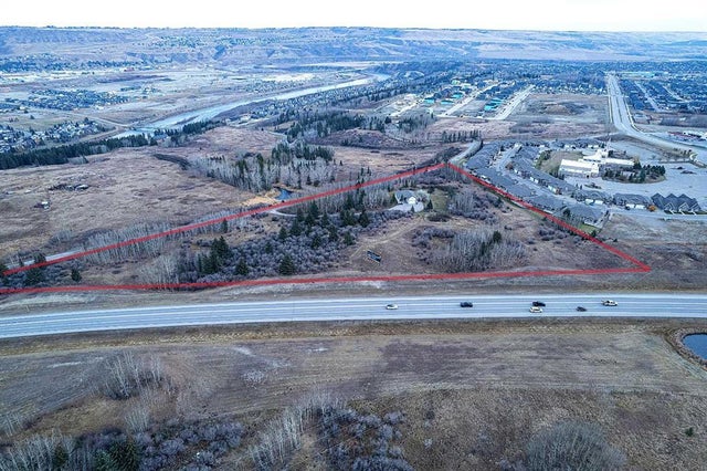 42085 River Heights Lane, Cochrane