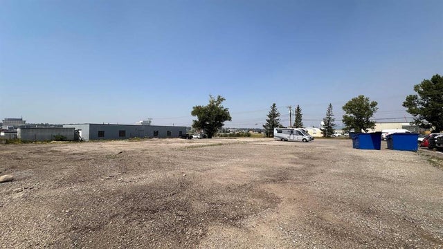 207 61 Avenue Se, Calgary