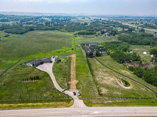 32 Street E, Rural Foothills County