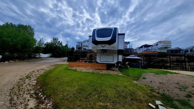 20, 25054 South Pine Lake Road, Rural Red Deer County