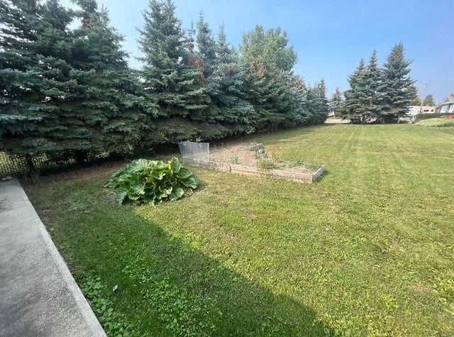 5013 59 Street, Lacombe