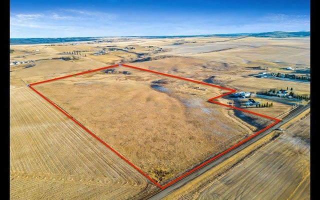 80 W Street W, Rural Foothills County