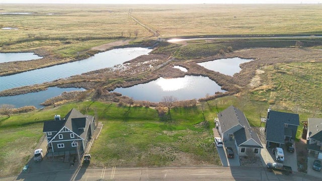 104 White Pelican Way, Lake Newell Resort