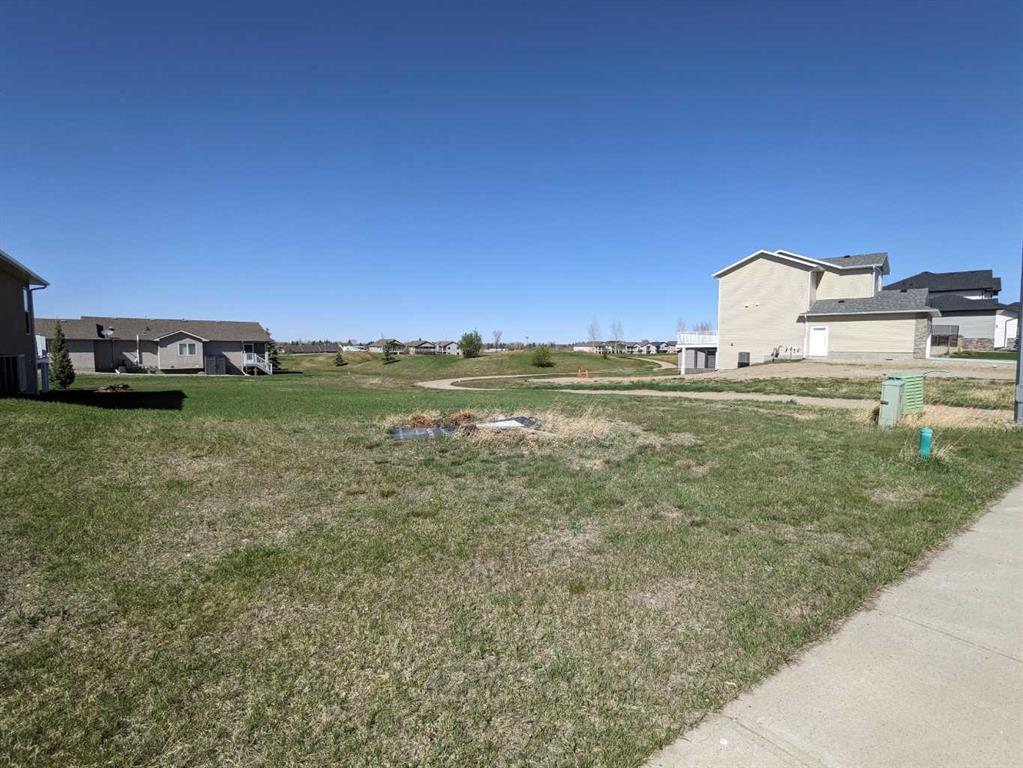 722 Fairways Drive, Vulcan