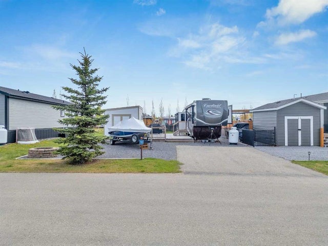 110, 41019 Range Road 11, Rural Lacombe County