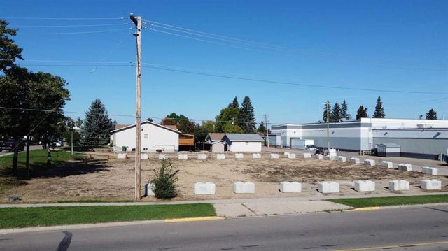 4420 50 Street, Ponoka