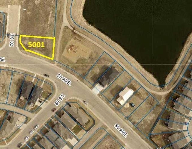 5001 70 Street, Camrose