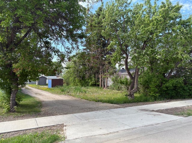 10817 108 Avenue, Fairview