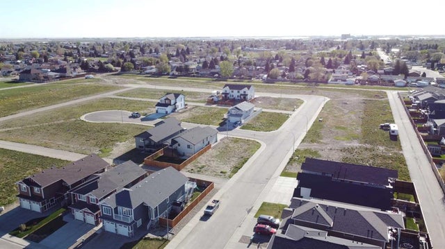 8 Westview Court, Taber