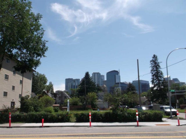 737 2 Avenue Nw, Calgary