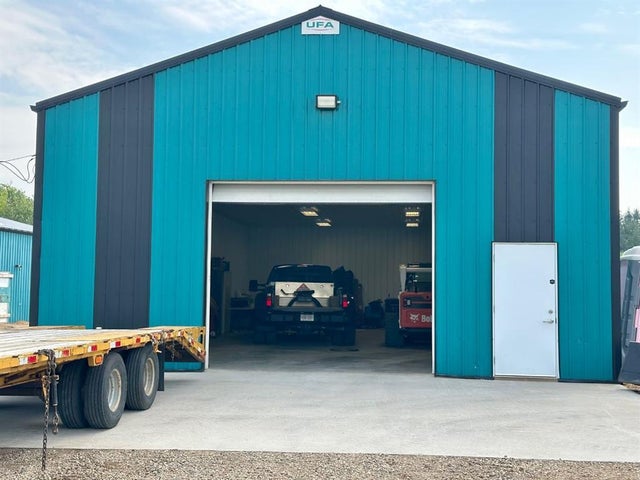 10307 94 Ave., Lac La Biche