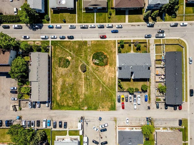 4320 75 Street Nw, Calgary