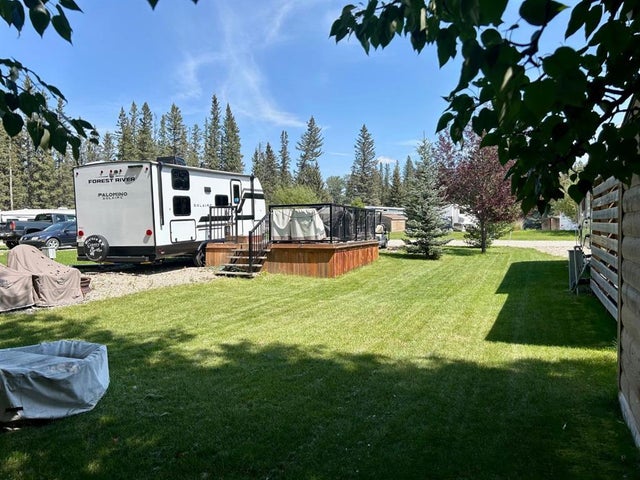 35, 33051 Range Road 60, Rural Mountain View County