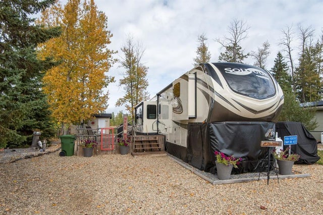 119b, 10032 Township Road 422, Rural Ponoka County