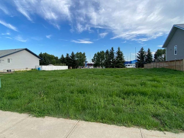 89 Upland Boulevard W, Brooks
