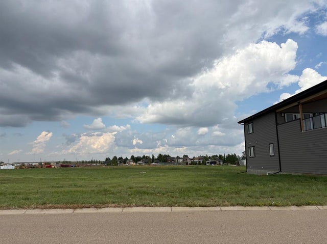 33 Kingfisher Estates E, Lake Newell Resort