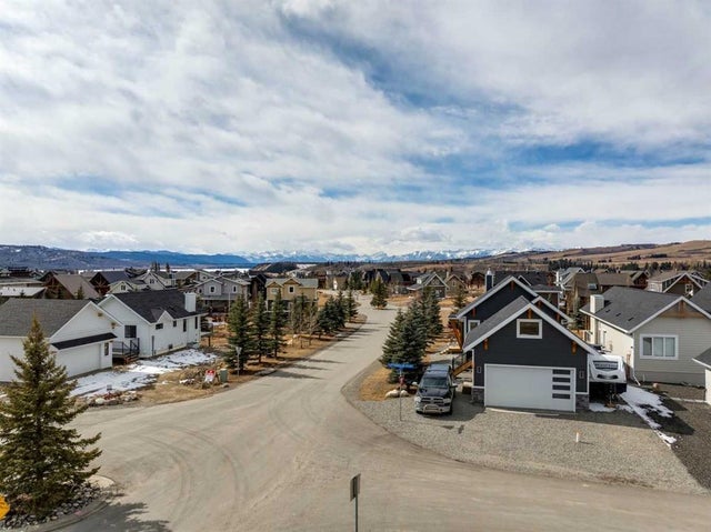 130 Cottageclub Court, Rural Rocky View County