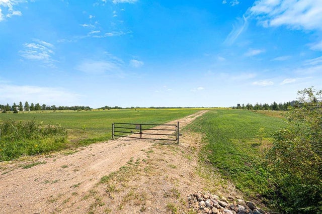 Sw 01-50-27 W3, Rural