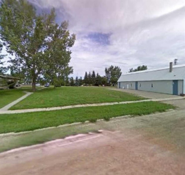 123 First Street S, Lomond