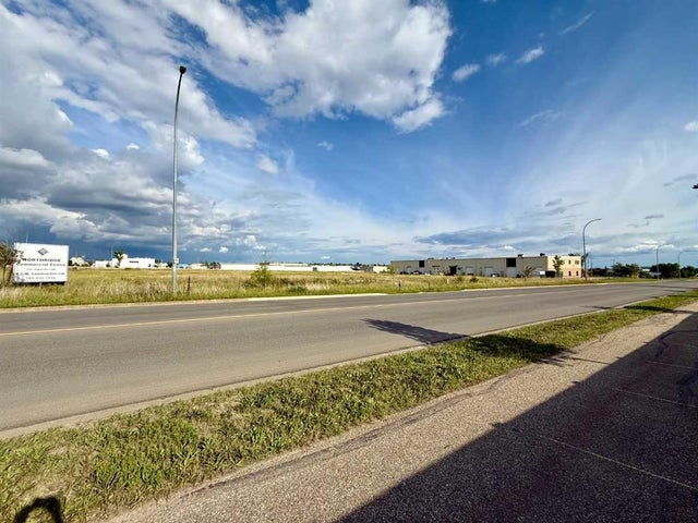 12901 102 Street, Grande Prairie