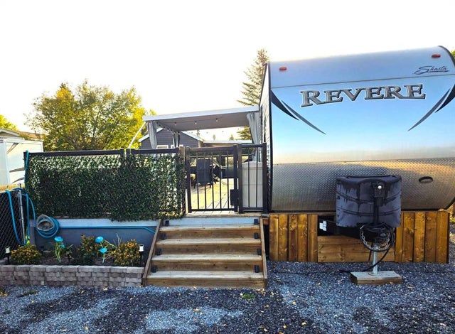785 Carefree Resort, Rural Red Deer County