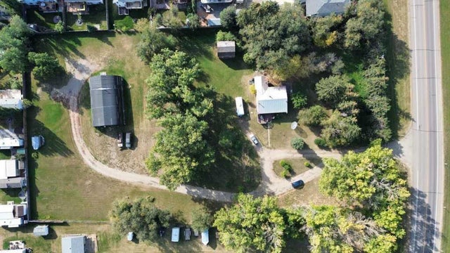 5801 Lakeshore Drive, Sylvan Lake