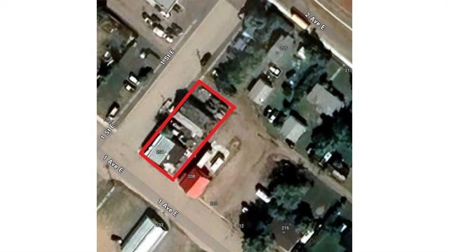204 1 Avenue E, Hussar