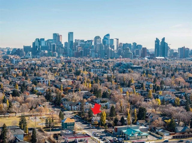 2409 5 Avenue Nw, Calgary