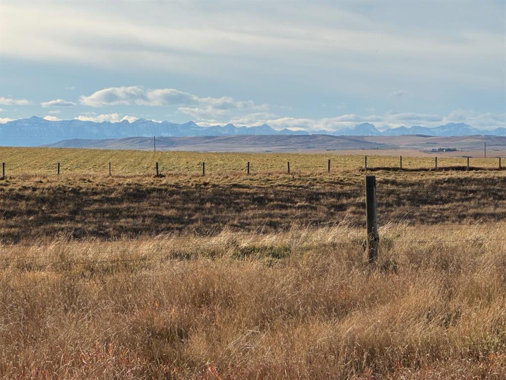 40 Street East, Rural Foothills County