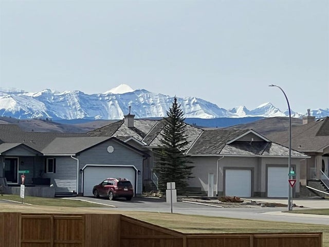 321 Twin Cities Drive, Longview