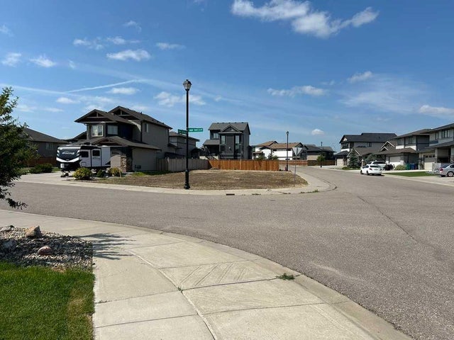 14 Canyon Estates Lane W, Lethbridge