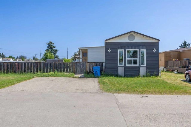 322, 6220 17 Avenue Se, Calgary