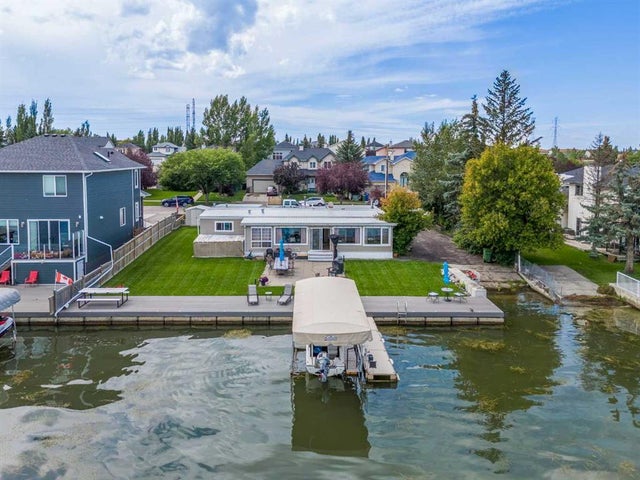 828 West Chestermere Drive, Chestermere