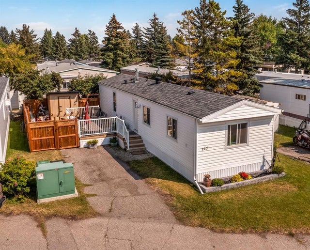 127, 3223 83 Street Nw, Calgary