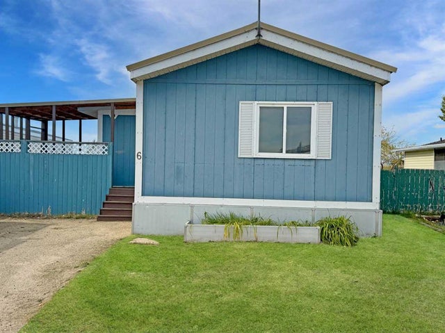 6, 9824 104 Avenue, Clairmont