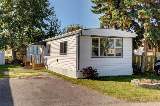 142, 6724 17 Avenue Se, Calgary