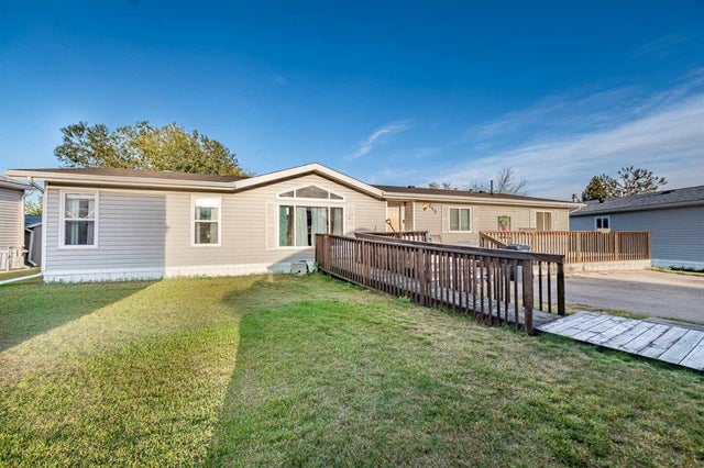 245 Ranchwood Lane, Strathmore
