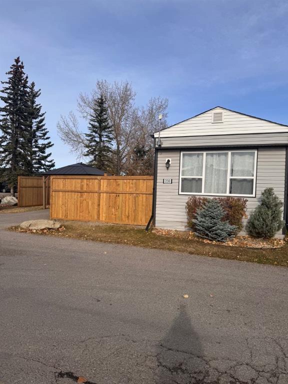 230, 6220 17 Avenue Se, Calgary