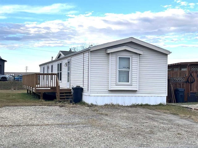 64, 9824 104 Avenue, Clairmont