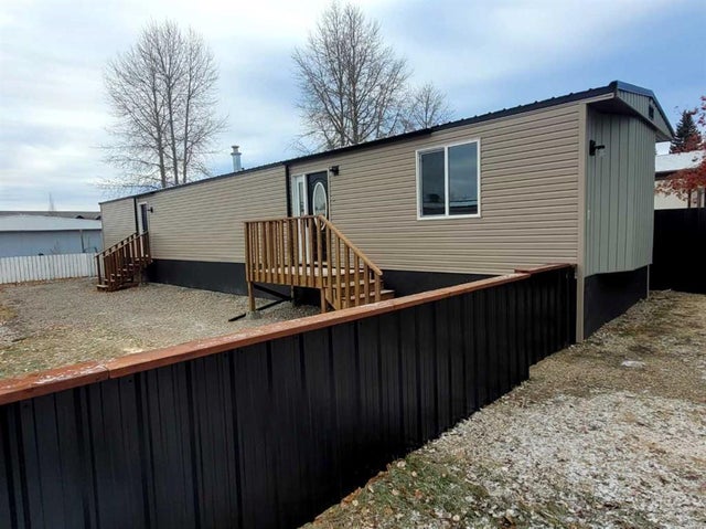 Unit 27, 4402 48 Avenue, Sylvan Lake