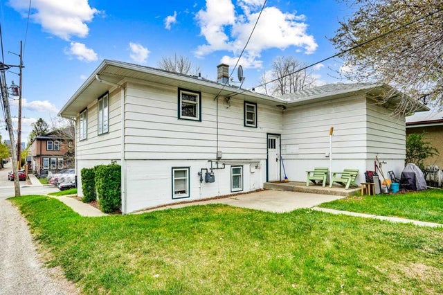 112 29 Avenue Nw, Calgary