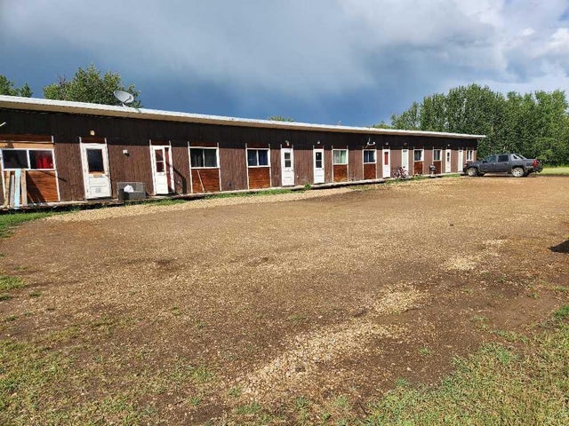 1-8, 1504 Railway Avenue, Rural Big Lakes County