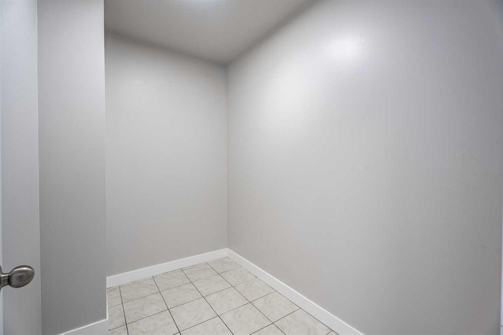 424 Sabrina Road Southwest, Calgary – Multi-Family 4 plex Listing Photo 15