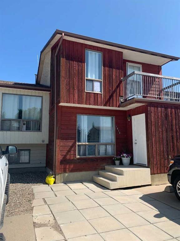 1012 20a Avenue, Coaldale