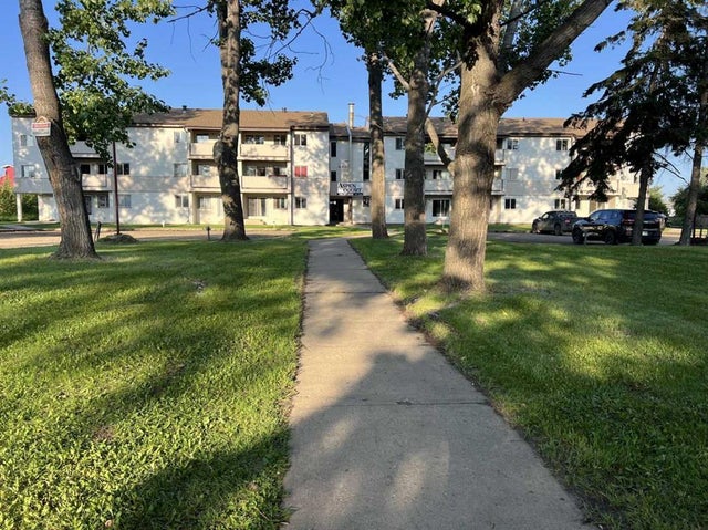 206, 5117 44 Street, High Prairie