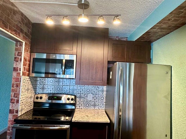 2305, 221 6 Avenue Se, Calgary