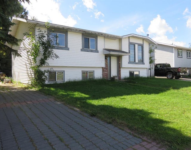 905 10 Avenue Se, Slave Lake