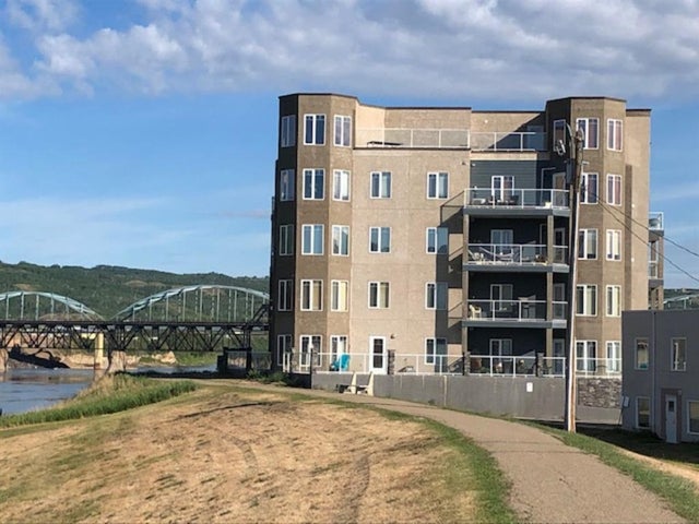 #201, 9810 94 Street, Peace River