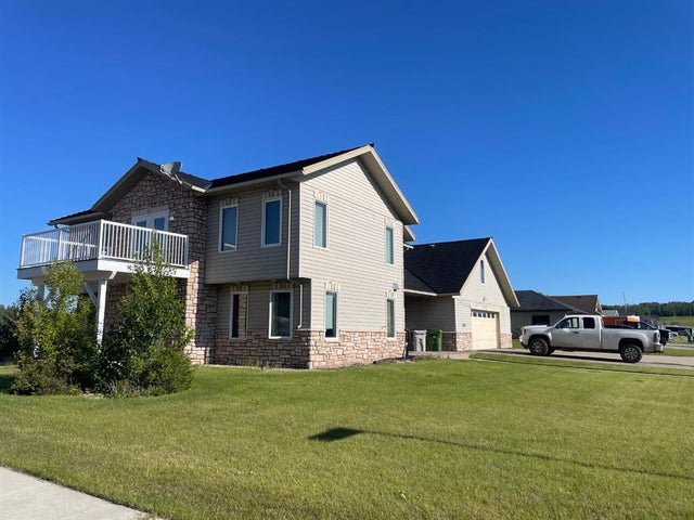 1506 42 Street, Edson